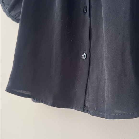 Button-Up Blouse - Picture 3 of 9